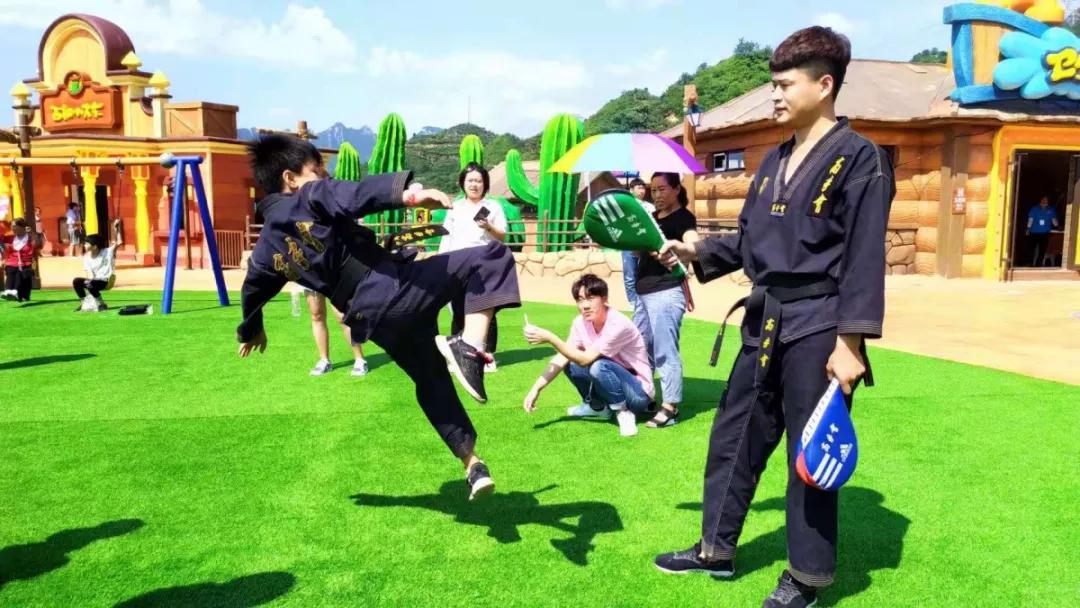 邹平抖音月付套出来怎么样 揭秘邹平抖音月付套，性价比如何？真实案例告诉你！
